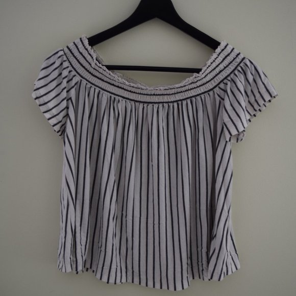 Off the Shoulder Striped Top - Picture 3 of 3